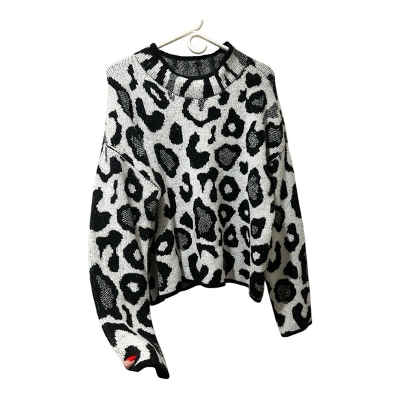 new with tags its our time gray cheetah print sweater - Picture 1 of 4